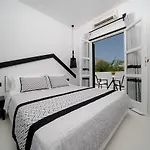 Divelia 4* Perissa (Santorini)