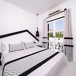 Divelia 4* Perissa (Santorini)