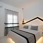 Divelia Bed & Breakfast Perissa (Santorini)