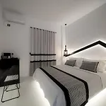 Bed & Breakfast Divelia Perissa (Santorini)