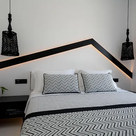 Bed & Breakfast Divelia Perissa (Santorini)