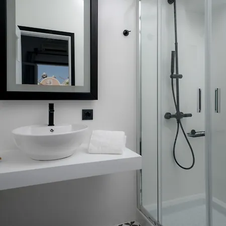 Bed & Breakfast Divelia Perissa (Santorini)