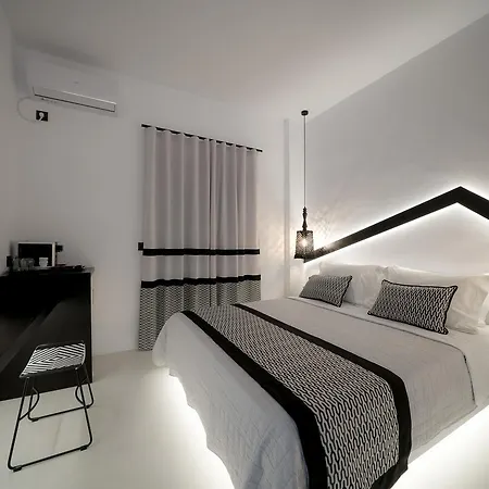 Bed & Breakfast Divelia Perissa (Santorini)