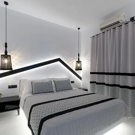 Divelia Bed & Breakfast 4*