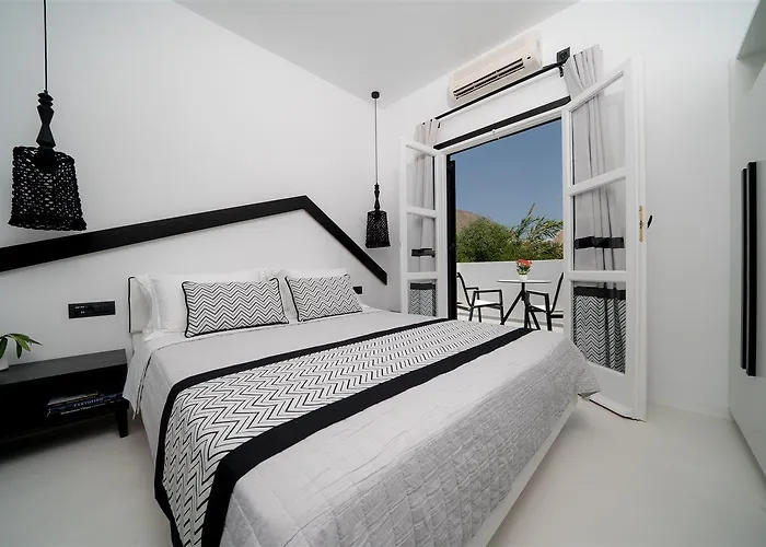 Divelia 4* Perissa (Santorini)