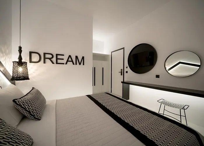 Divelia Frühstückspension Perissa (Santorini)