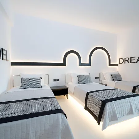 Divelia Perissa (Santorini)