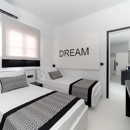Oda ve Kahvaltı Divelia 4*