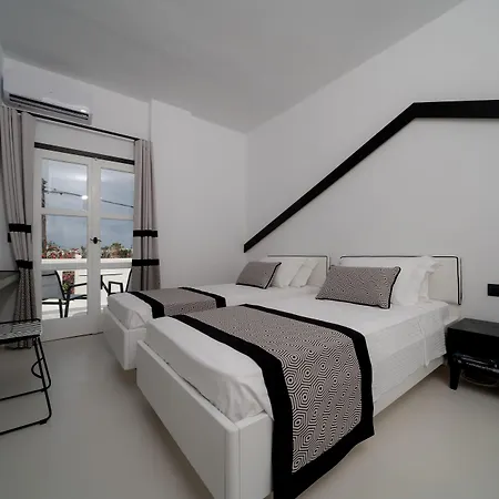 Divelia Perissa (Santorini)