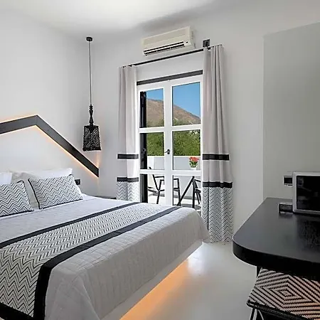 Divelia 4* Perissa (Santorini)