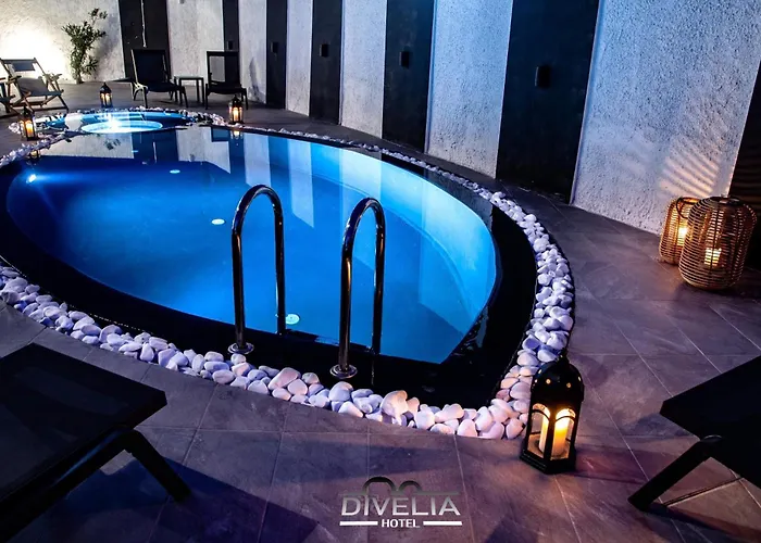 Divelia Περίσσα