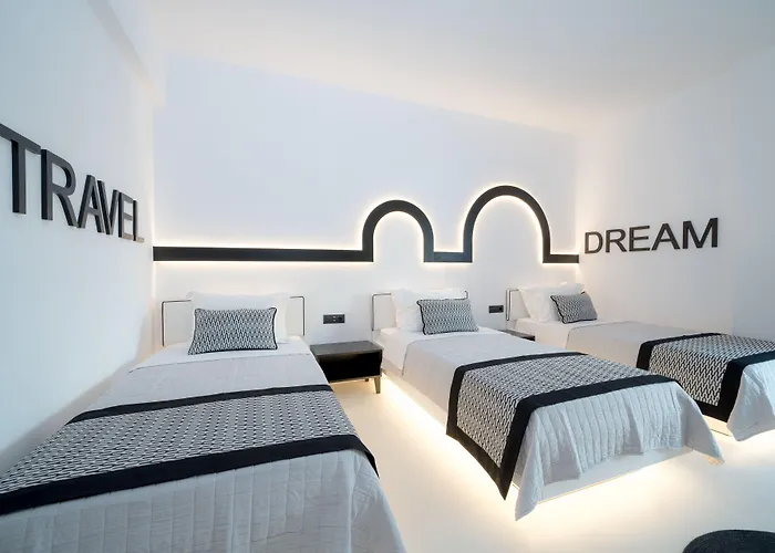 Divelia Perissa (Santorini)